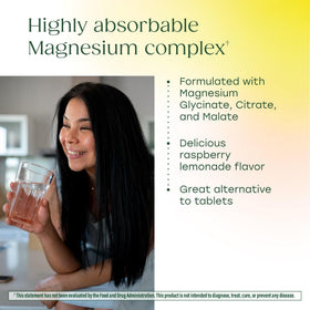 Poudre de magnésium MegaFood versée dans une cuillère