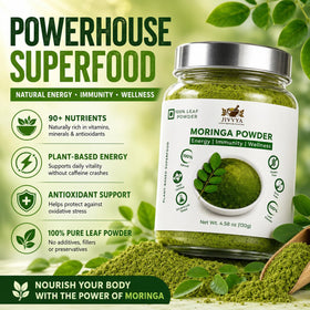 Poudre de Moringa JIVVYA 130g en utilisation dans un smoothie