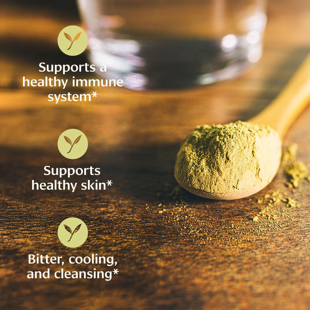 Poudre de Neem Bio Banyan Botanicals échantillon dans un bol