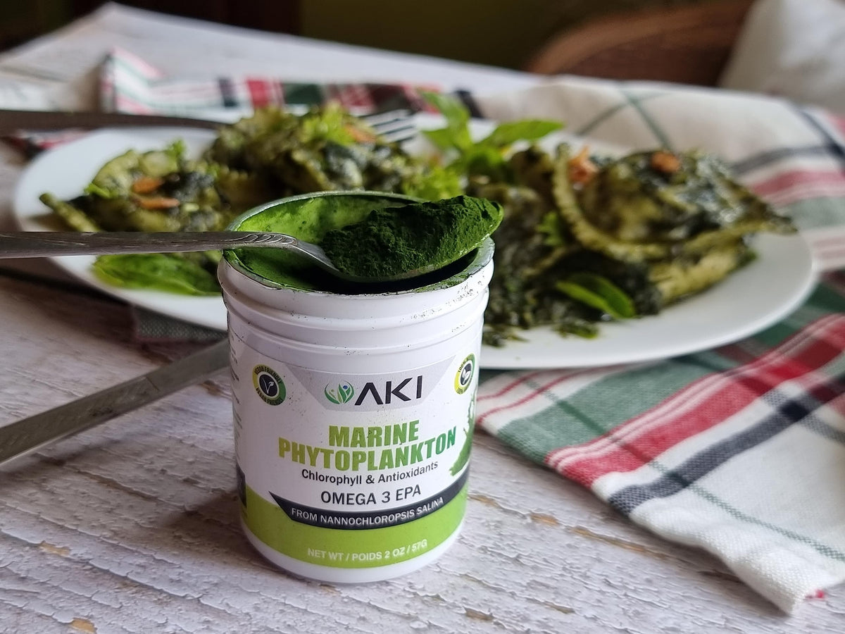 Poudre de phytoplancton marin AKI ORGANIC avec des fruits frais