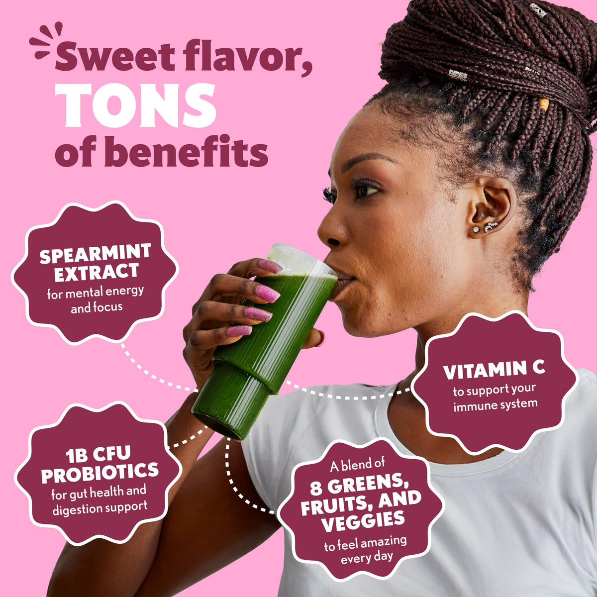 Poudre de superaliments Amazing Grass Été Baies dans un verre avec une cuillère