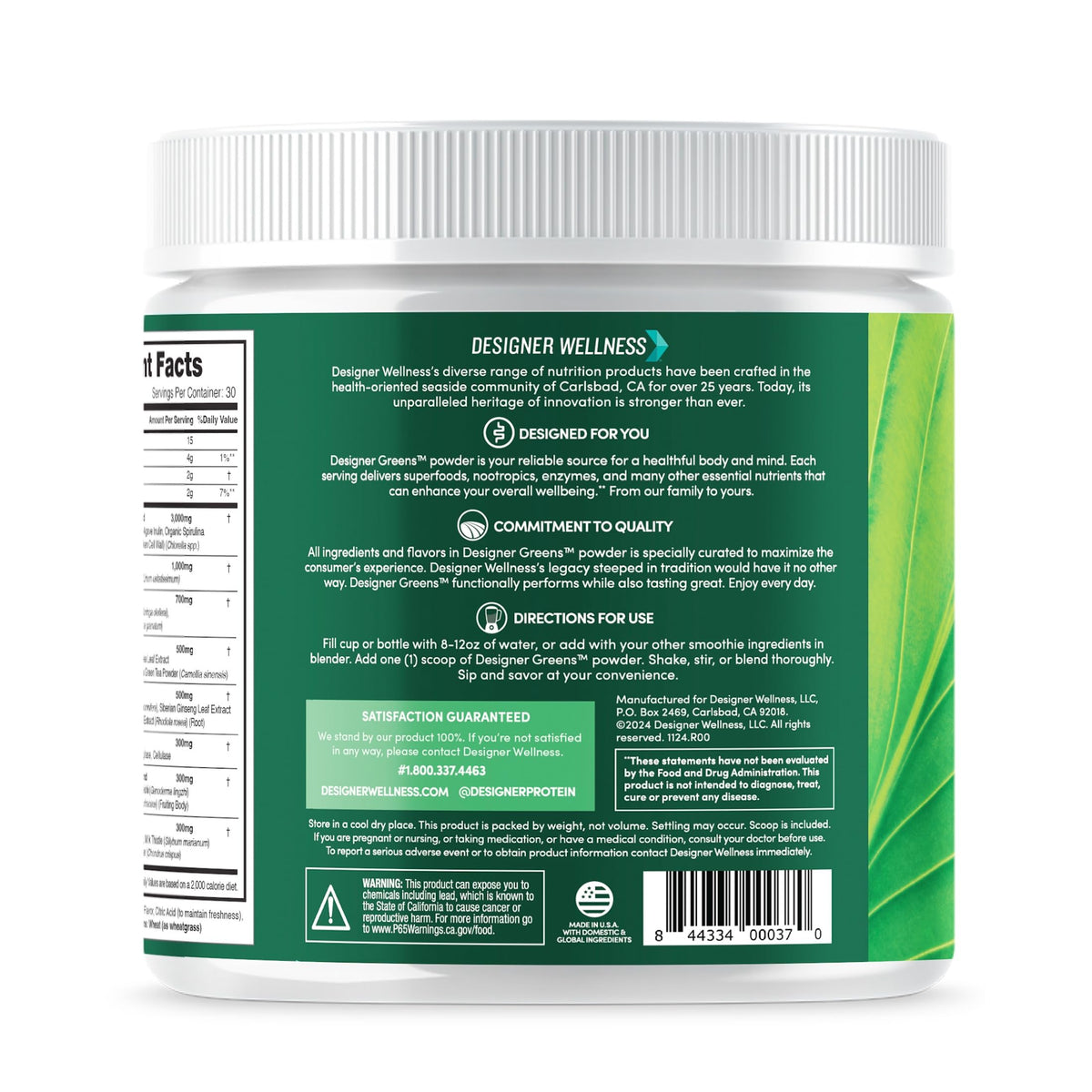 Poudre de superfood Mix Berry dans une cuillère, mise en scène