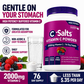 Poudre de vitamine C C-Salts dans un verre d'eau