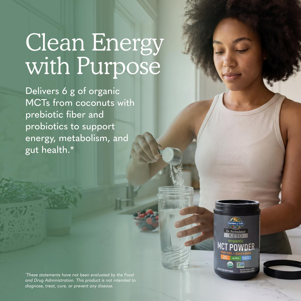 Poudre MCT Bio Garden of Life contenant ouvert avec cuillère