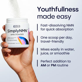 Poudre NMN Simply Nature's Pledge sur une cuillère