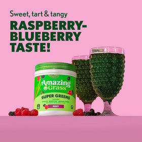 Poudre Super Greens Amazing Grass servie dans un smoothie