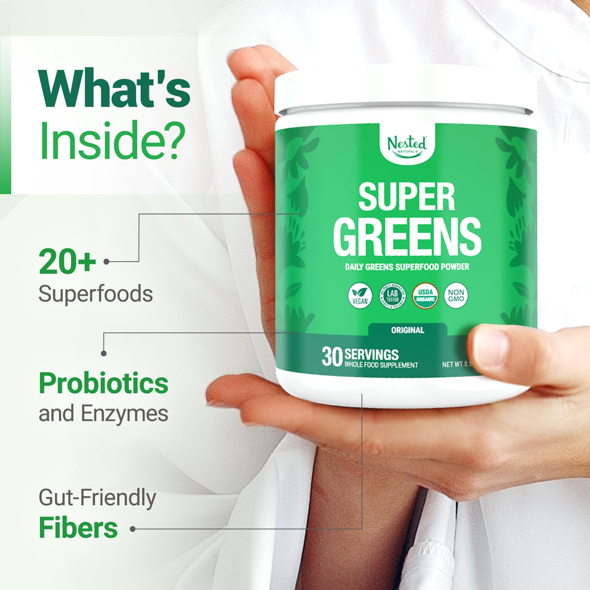 Poudre Super Greens mélangée dans un smoothie