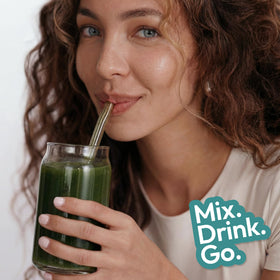 Poudre Super Greens TrueSeaMoss dans un smoothie