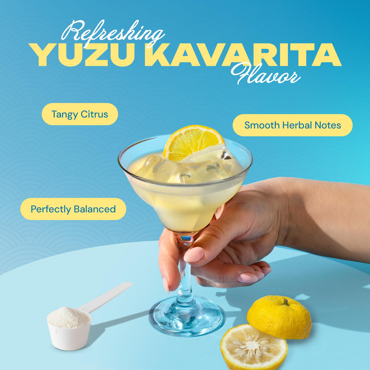 Préparation d'une boisson au kava KAVA PUNCH dans un verre