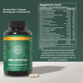 Primal Harvest Multivitamin comprimés sur une surface en bois