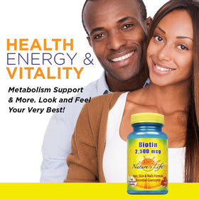 Profil des capsules de biotine Nature's Life sur fond blanc