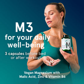 Puori M3 capsules sur une table avec verre d'eau