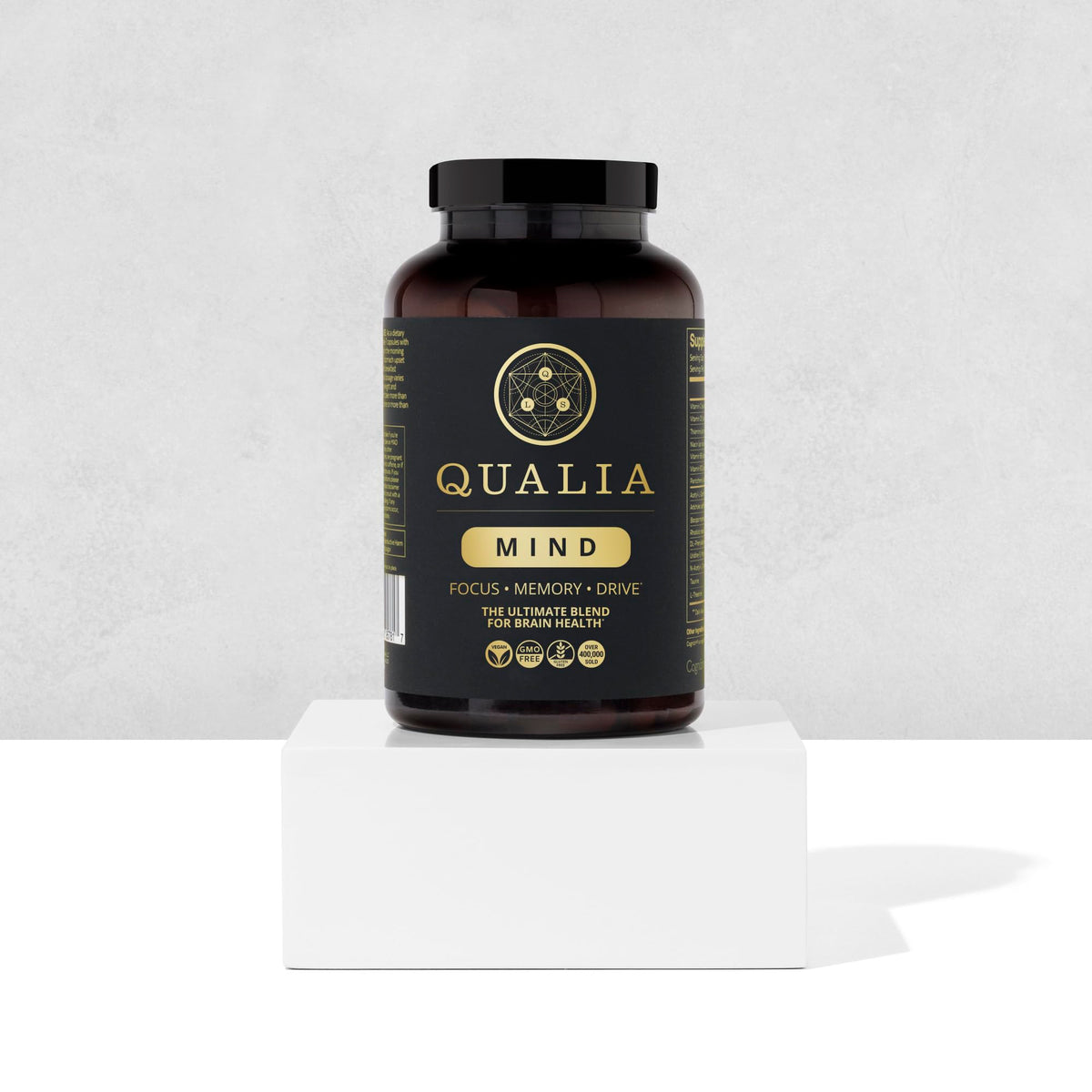Qualia Mind 608g avec étiquette montrant les ingrédients
