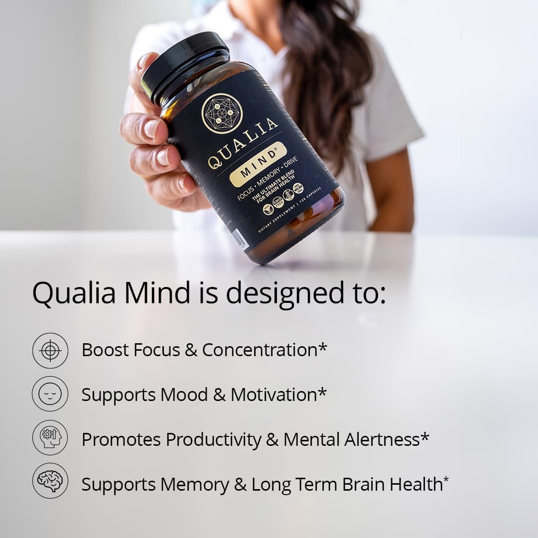 Qualia Mind sur un bureau avec ordinateur