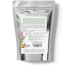 Racine d'astragale bio Elanen Naturals à côté d'autres herbes