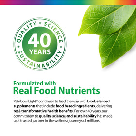 Rainbow Light Multivitamines pour Adolescents, comprimés dans une main