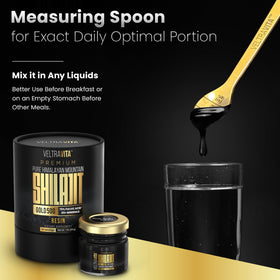 Résine de Shilajit VeltraVita sur une cuillère