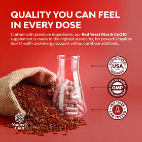 Riz rouge Natures Craft avec CoQ10 à côté d'un verre d'eau