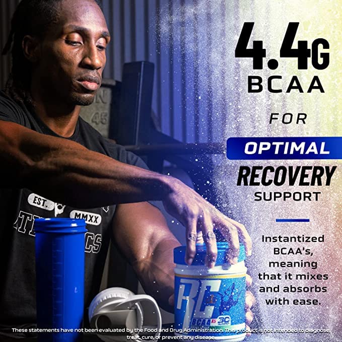 Ronnie Coleman BCAA XS 265g dans un shaker