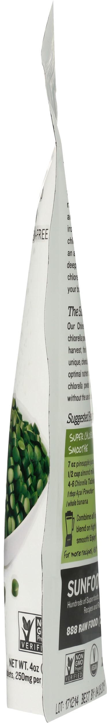 Sachet de chlorella Sunfood ouvert avec des tablettes visibles
