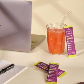 Sachet de mélange de boisson Secret Forest daily wellness avec des baies fraîches