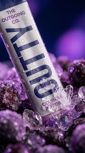 Sachet de Outty Mélange à Boisson Acai Berry avec boisson préparée