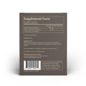 Sachet de poudre de colostrum bovin Ancestral Supplements ouvert