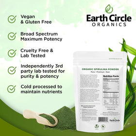 Sachet de poudre de spiruline avec étiquettes bio et kosher