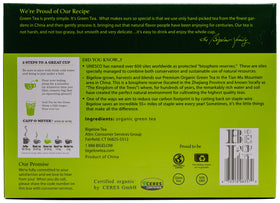 Sachet individuel de thé vert Bigelow ouvert avec infusion