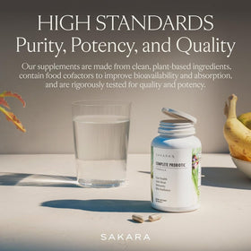 SAKARA Complément Probiotique Complet pour Femmes, présentation sur une table