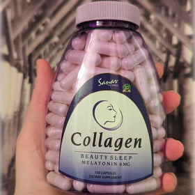 Sanar Naturals gélules montrant une main tenant une capsule