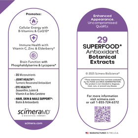 Scimera Bioscience MultivitaminMD capsules avec un verre d'eau