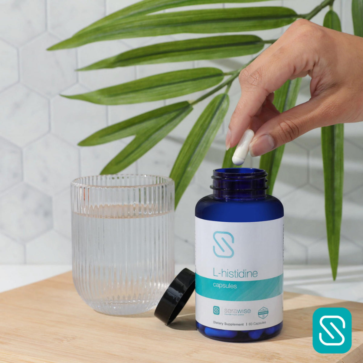 Serawise L-Histidine 600 mg capsules sur une table