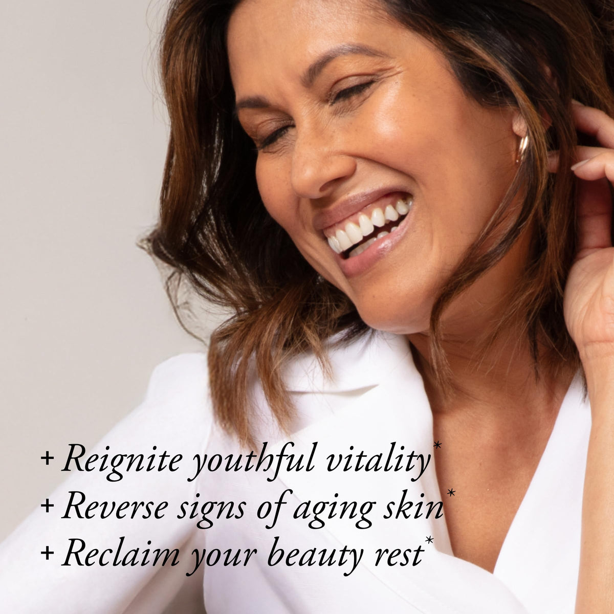 Serovital Skin Revive capsules sur fond blanc