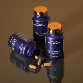 Skin Research Institute Renewglow avec des accessoires de beauté