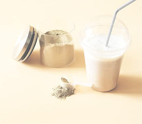 Smoothie préparé avec de la poudre d'extrait d'algue brune Jovvily