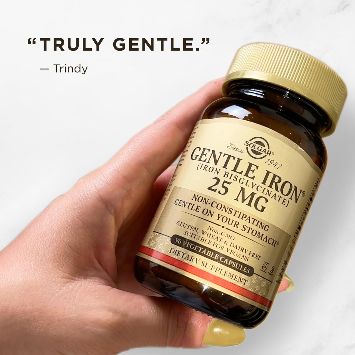 Solgar Gentle Iron 25mg capsules végétales ouvertes avec une capsule visible