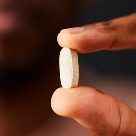Solgar Vitamine C 1000 mg avec Églantier, vue de côté de l'emballage
