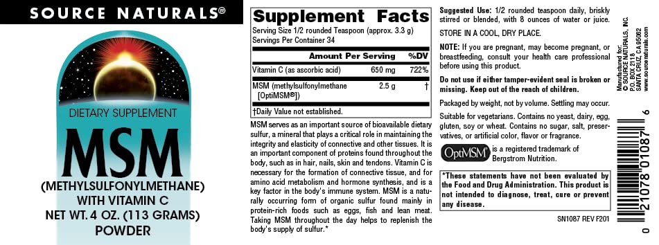Source Naturals MSM en poudre 141g sur une table avec un verre d'eau