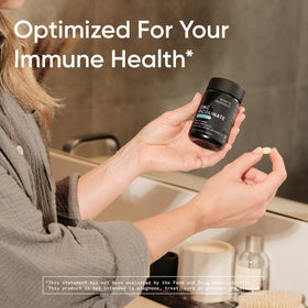 Sports Research Zinc Picolinate, gélules dans une main