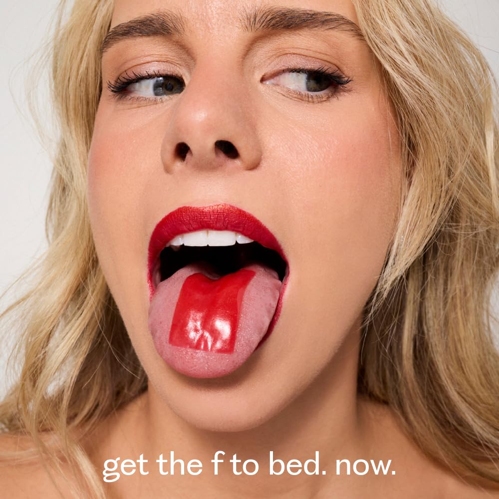 Strips de Sommeil Sleep or Die dans une main, prêt à être utilisé
