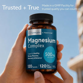 Sunergetic capsules de magnésium citrate 500mg sur une table en bois