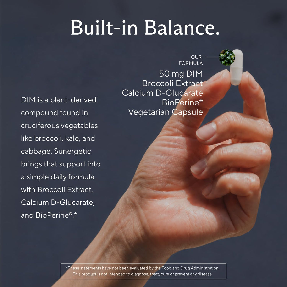 Sunergetic DIM 150mg capsules à côté d'un verre d'eau
