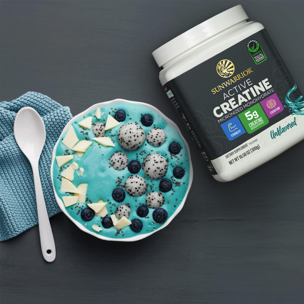 Sunwarrior créatine monohydrate sur une table d'entraînement