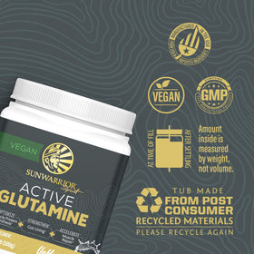 Sunwarrior L-Glutamine Poudre 590g en mélange dans un shaker