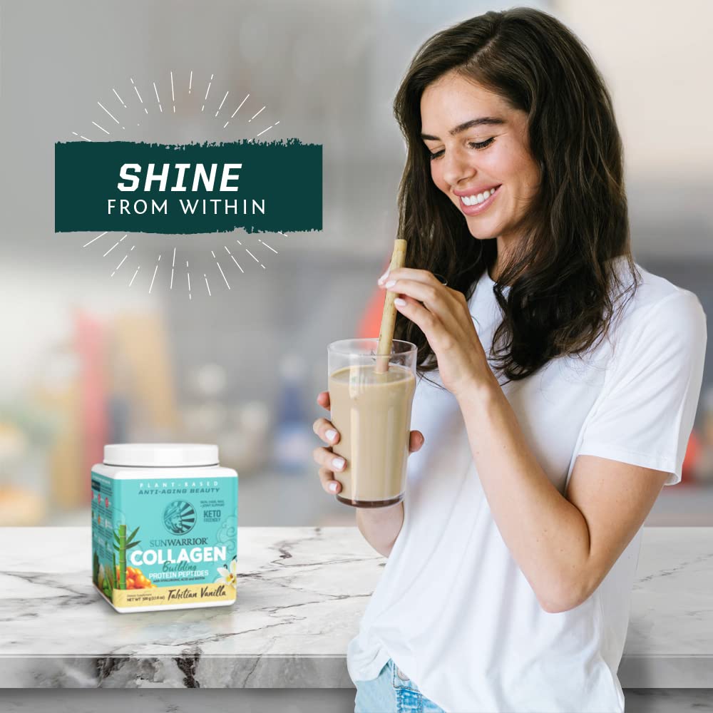 Sunwarrior Poudre de Protéine Végane Collagène 610g sur une table avec des ingrédients naturels