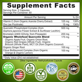 SUPPLEMENTS STUDIO Quercétine avec Bromélaïne 500mg capsules in hand
