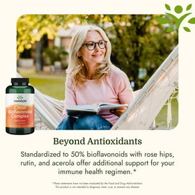 Swanson Complex de Bioflavonoïdes d'Agrumes avec capsules à côté