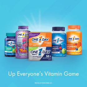 Tablette de Multivitamines ONE A DAY prise avec un verre d'eau
