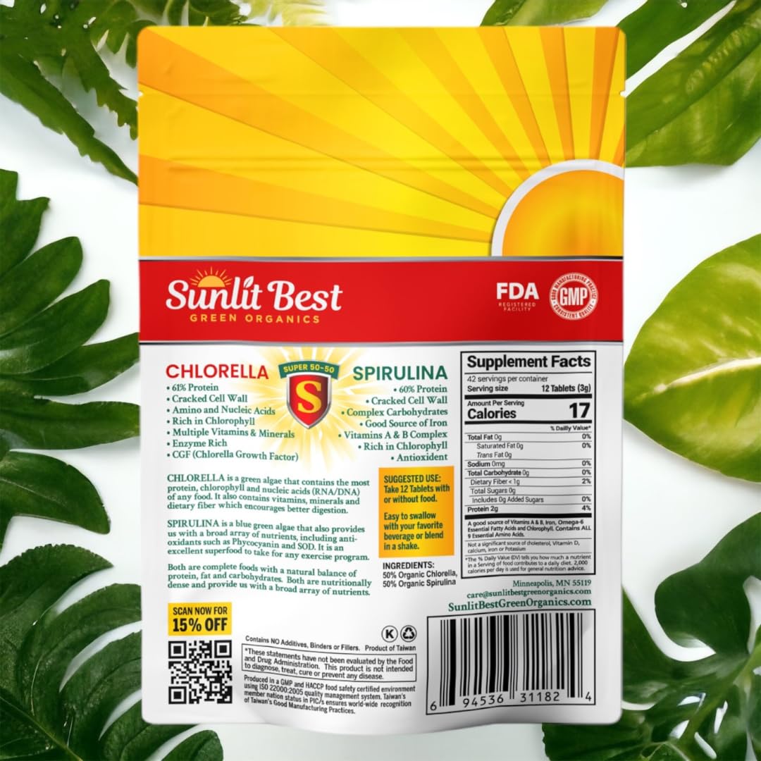Tablettes Chlorella Spirulina 50/50 de Sunlit en gros plan